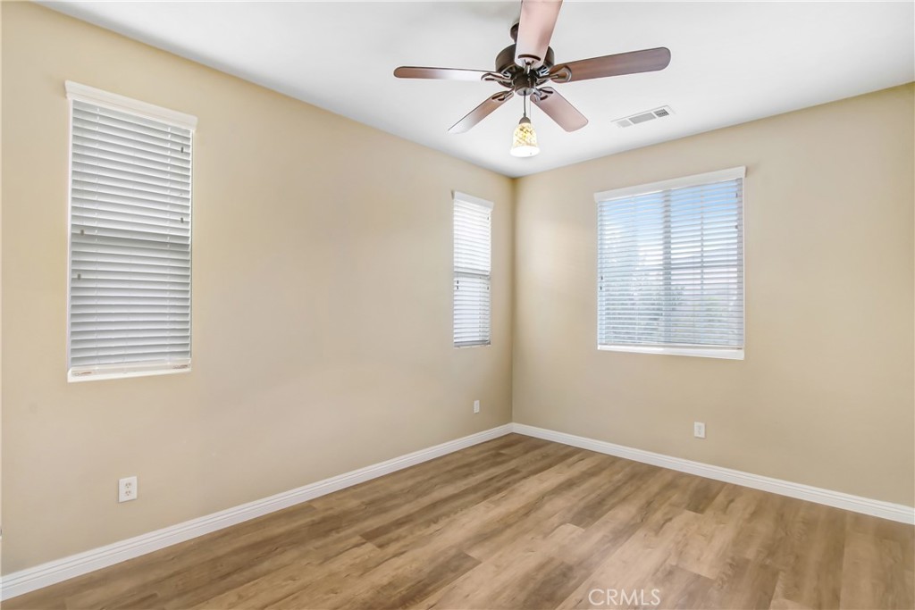 41031 Crimson Pillar