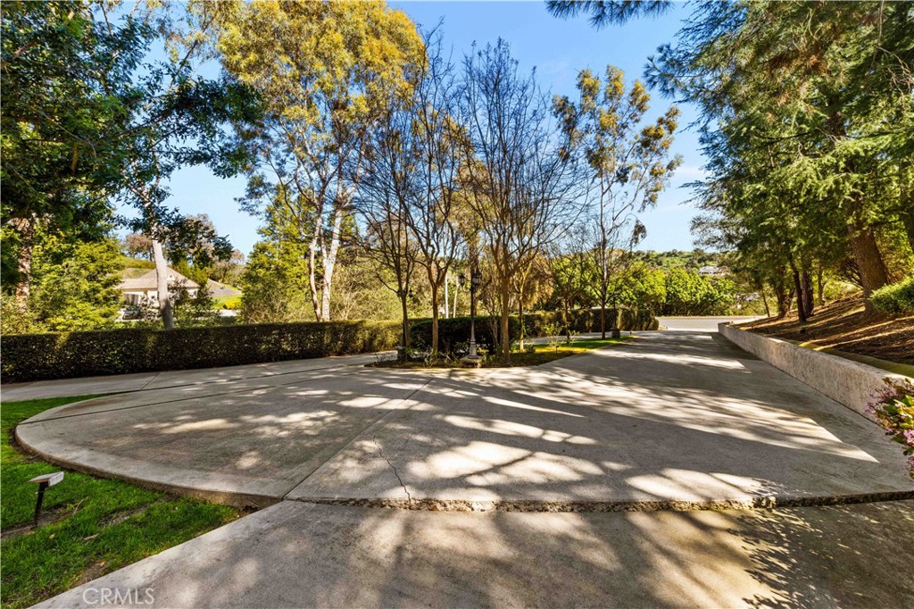 15930 Esquilime