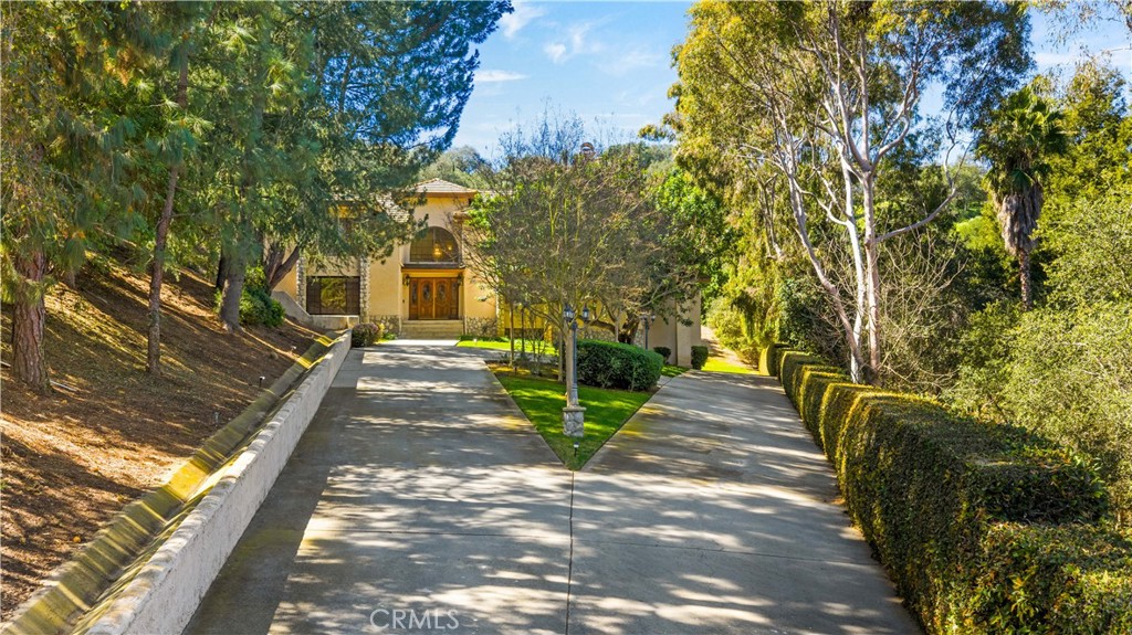 15930 Esquilime
