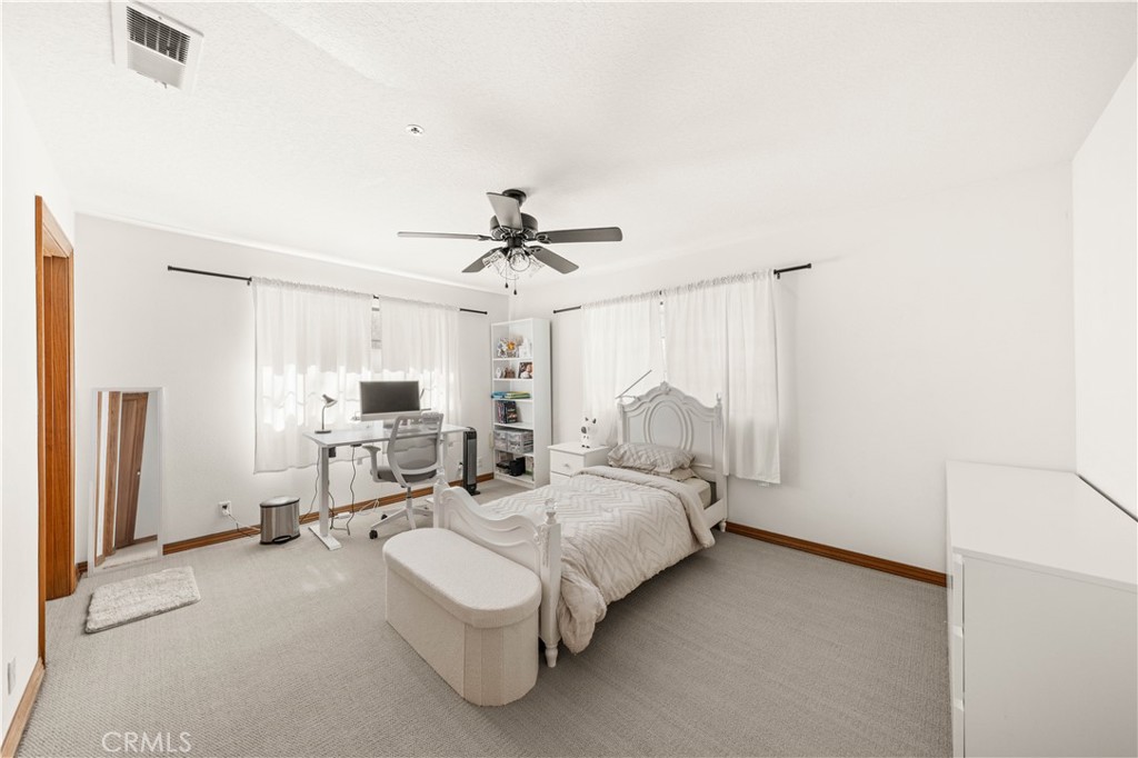 15930 Esquilime