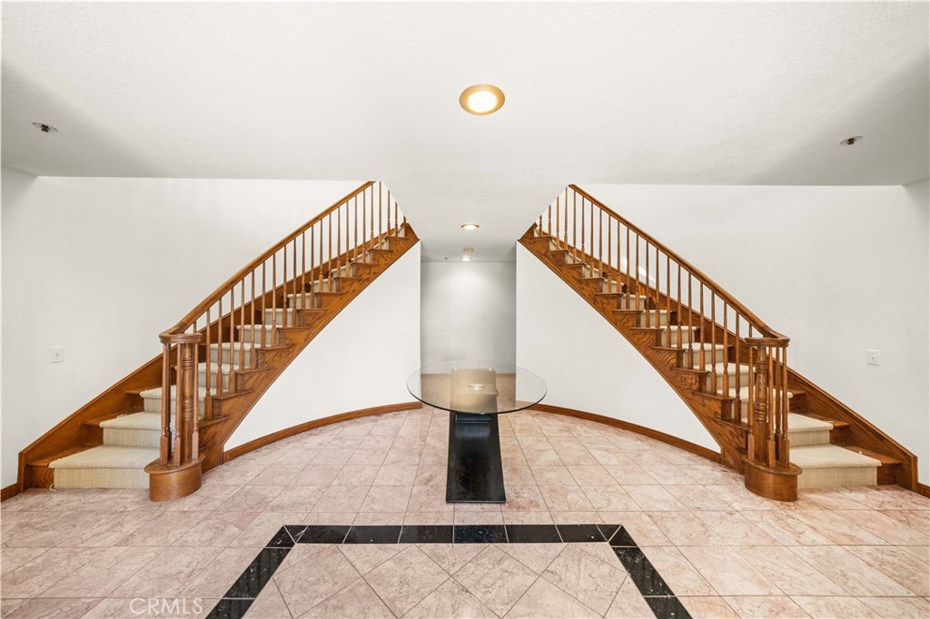 15930 Esquilime