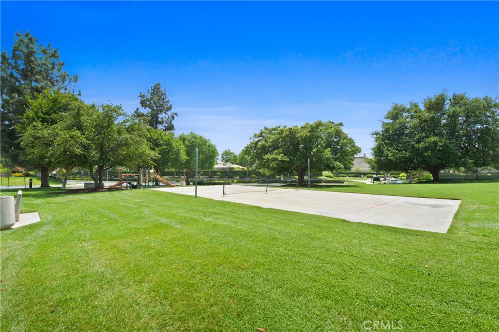 9406 Glenaire Court