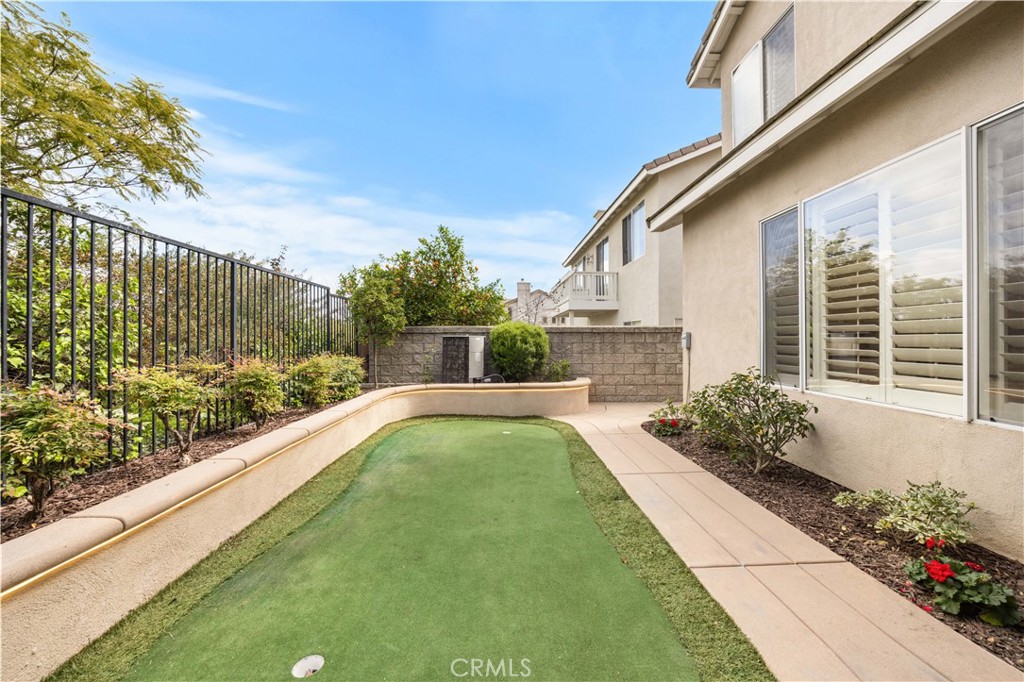 4406 Mission Hills Drive
