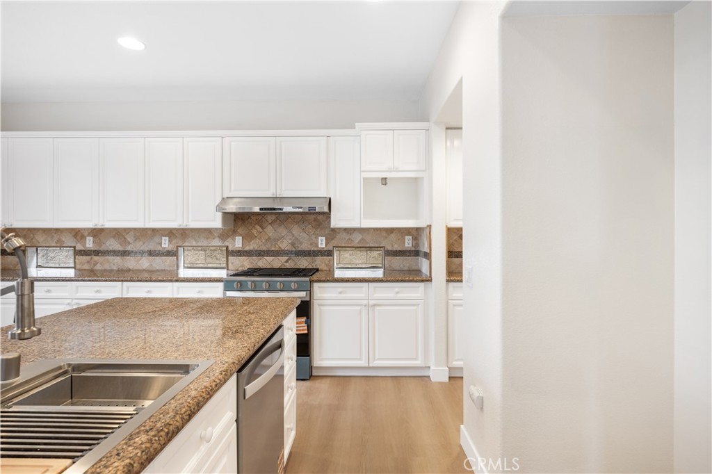 4406 Mission Hills Drive