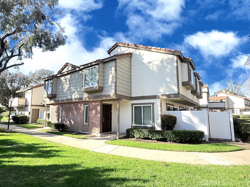 1230 S Cypress
