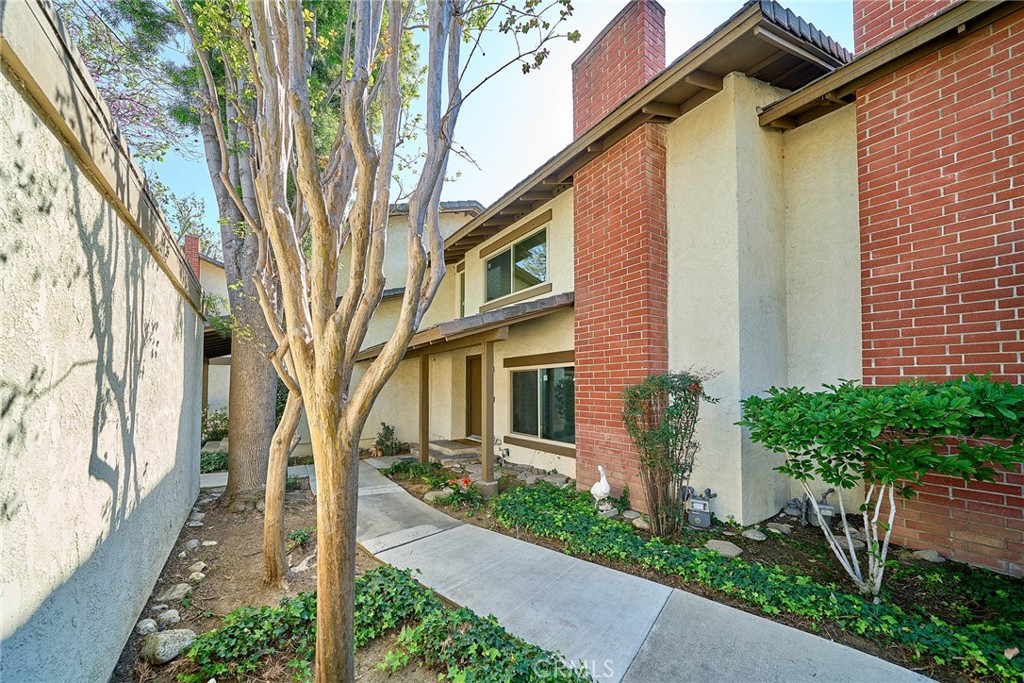 1752 Aspen Village Way
