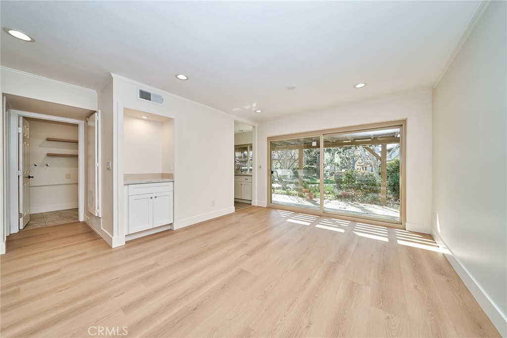 1752 Aspen Village Way