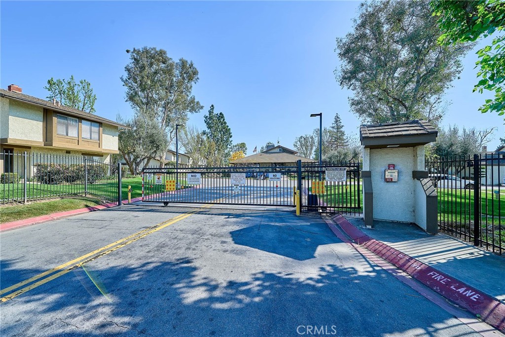 1752 Aspen Village Way