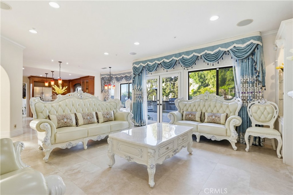 260 S Willowcreek