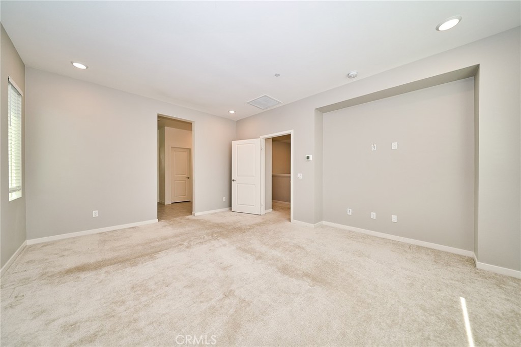 2622 E Embry Lane