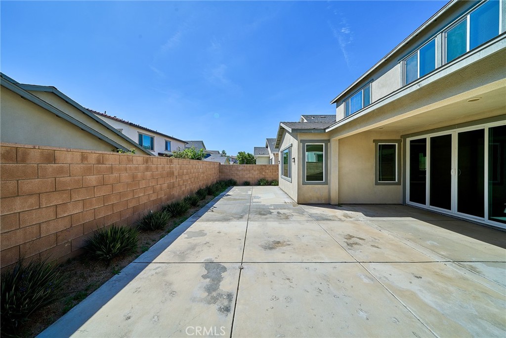 2622 E Embry Lane