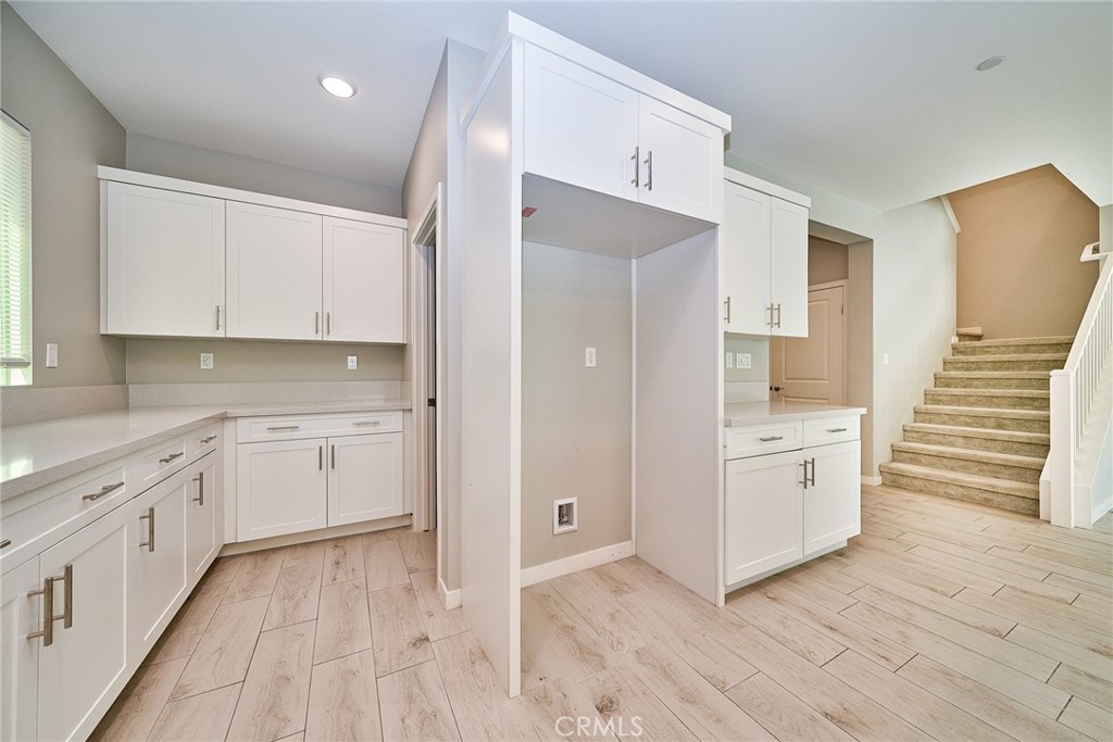 2622 E Embry Lane
