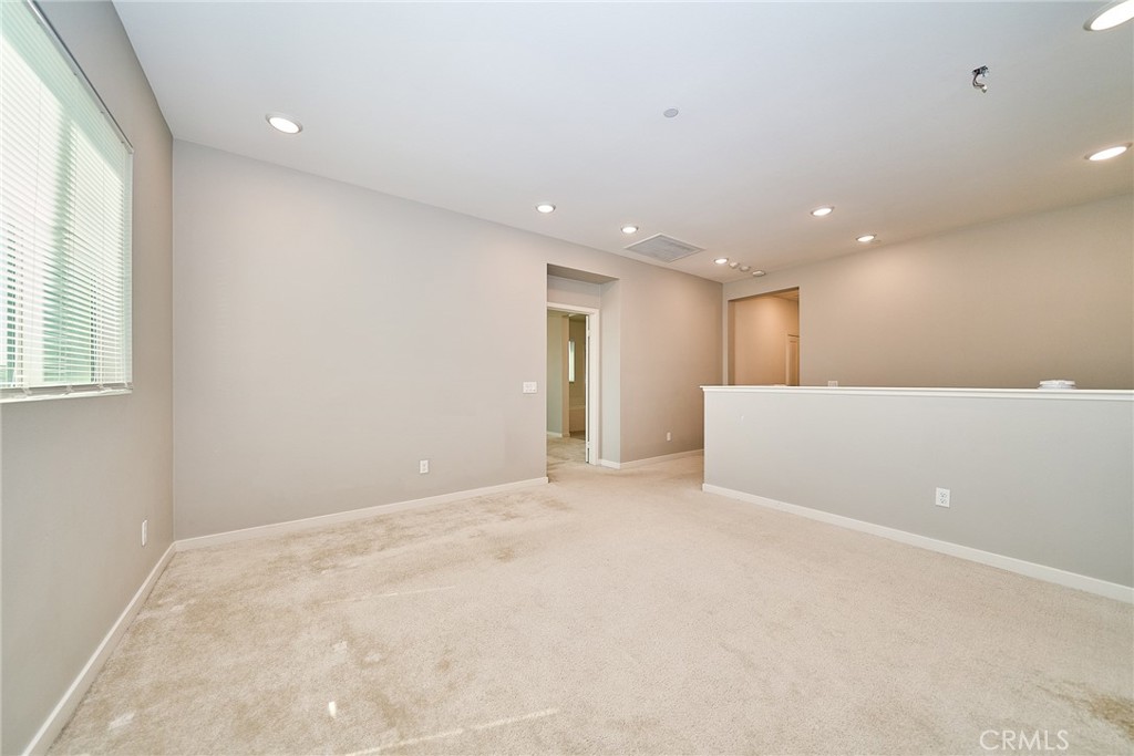 2622 E Embry Lane