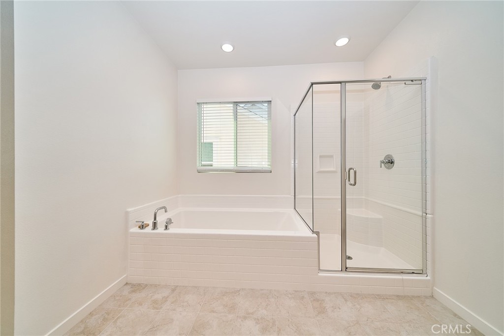 2622 E Embry Lane