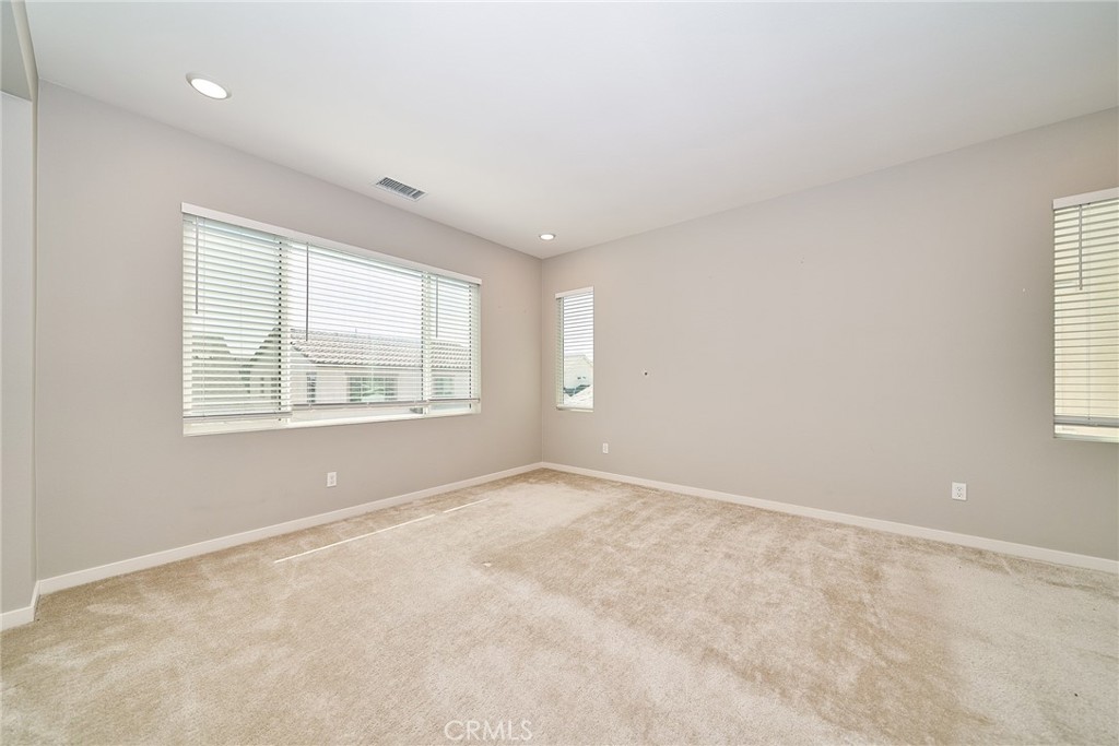 2622 E Embry Lane