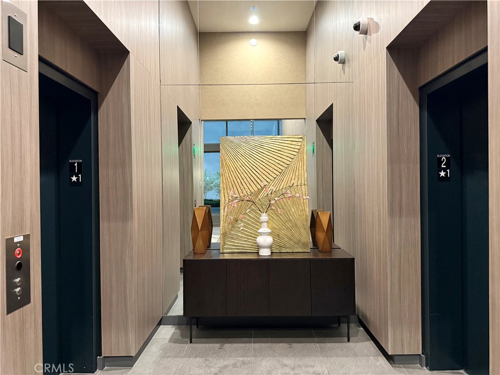 39 S Los Robles Avenue 3006