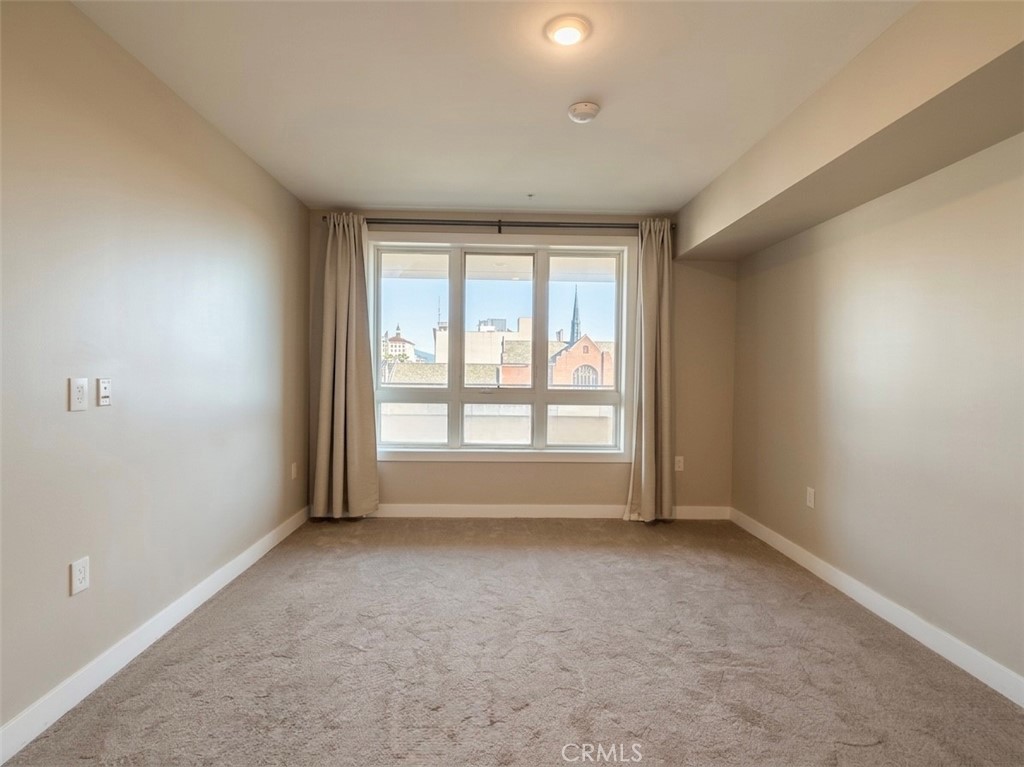 39 S Los Robles Avenue 3006