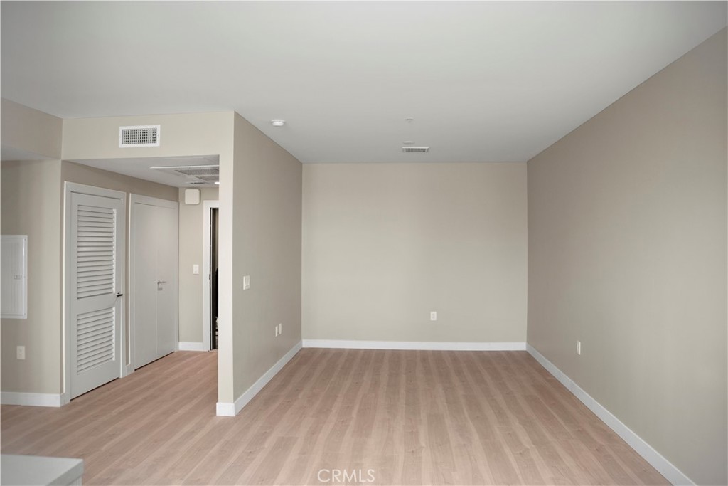 39 S Los Robles Avenue 3006