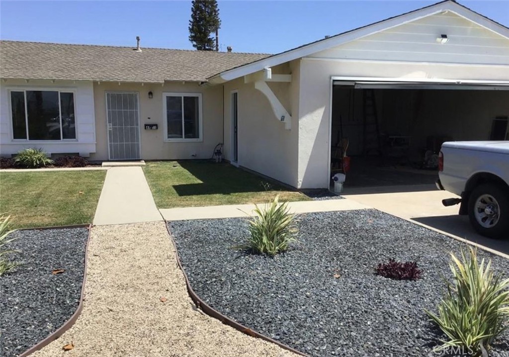 4411 Farquhar