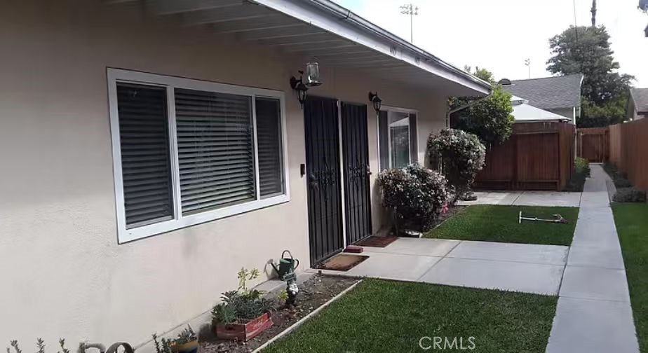 4411 Farquhar