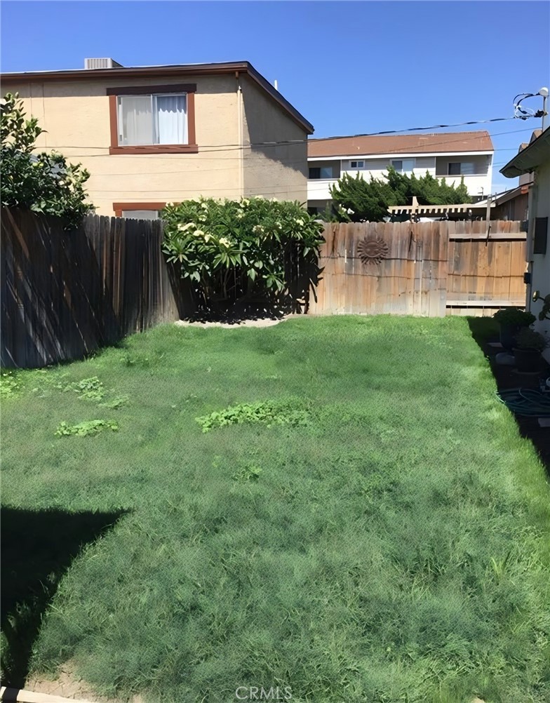 4411 Farquhar