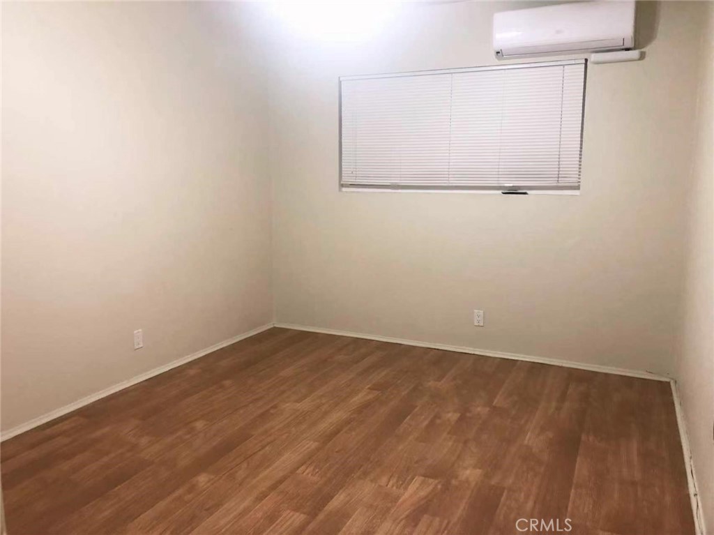 4411 Farquhar