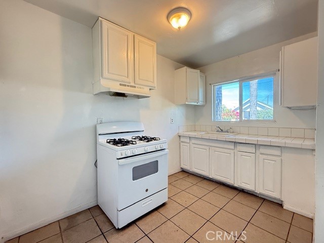 818 E C St