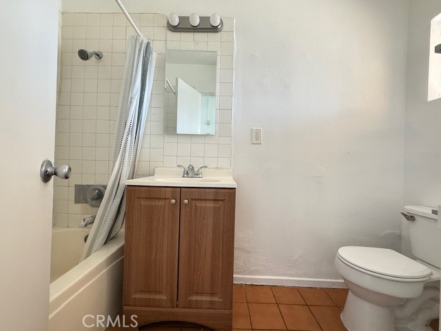 818 E C St