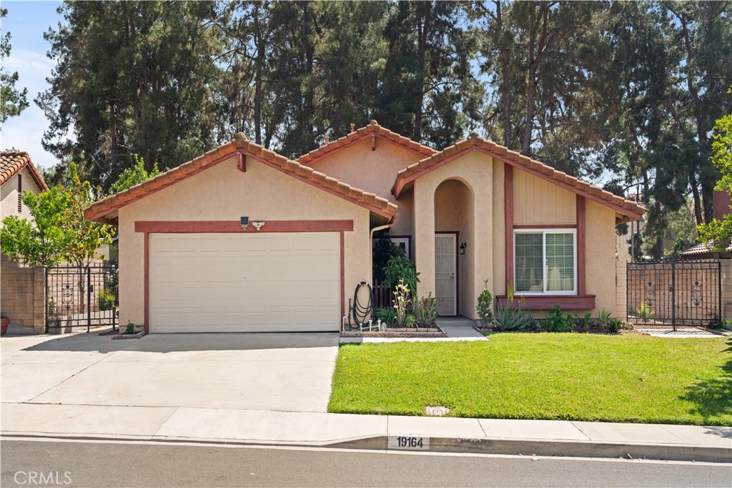 19164 Aurora Dr