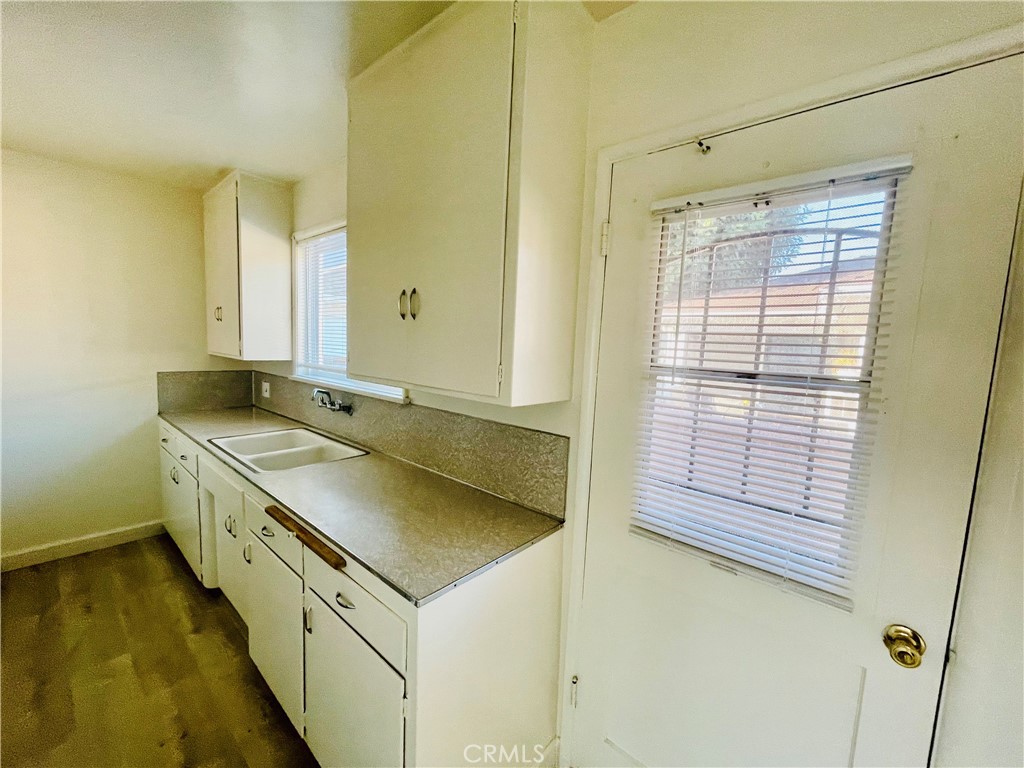 731 S Almansor