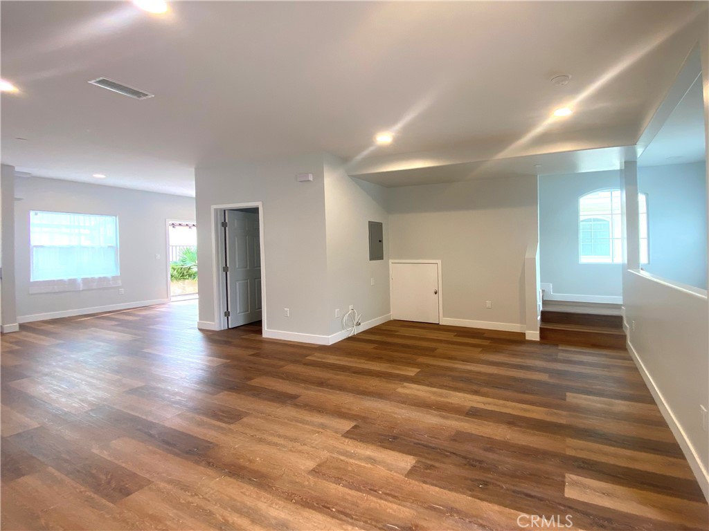 300 Alhambra Road E D
