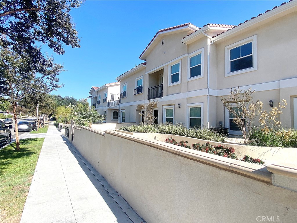 300 Alhambra Road E D