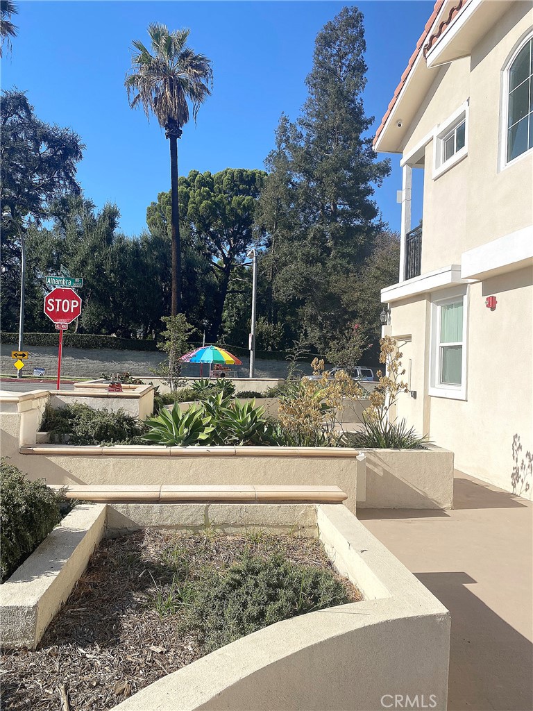 300 Alhambra Road E D