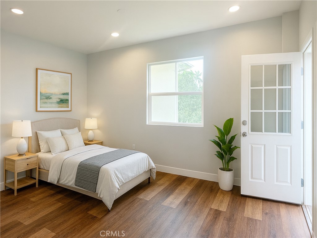 300 Alhambra Road E E