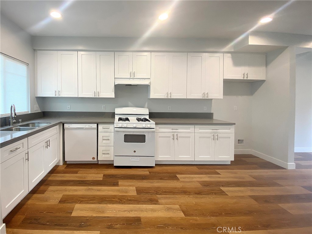 300 Alhambra Road E E