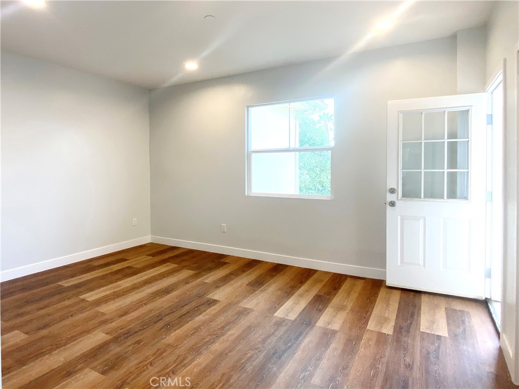 300 Alhambra Road E E