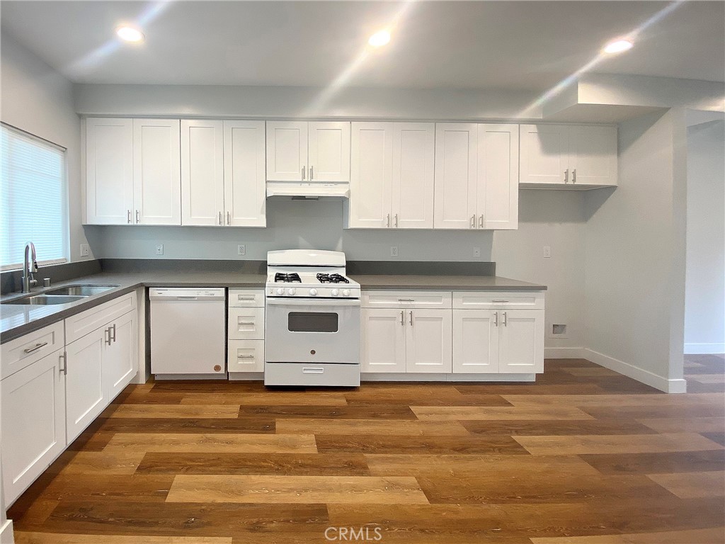 300 Alhambra Road E E