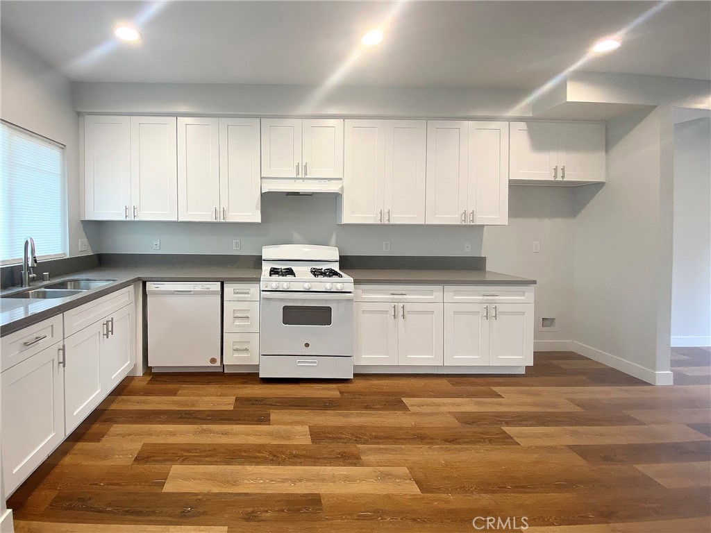 300 Alhambra Road E E
