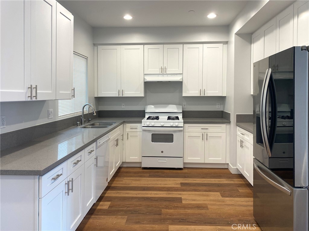 300 Alhambra Road E F