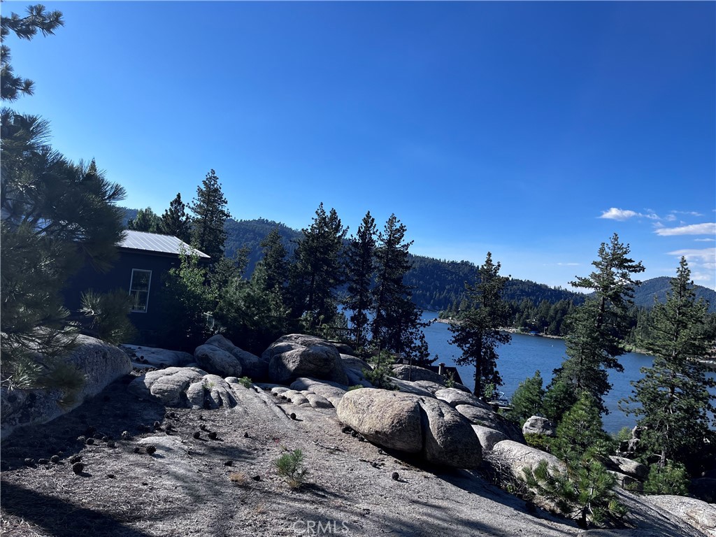831 Cove Drive