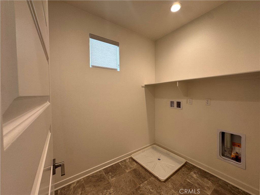 7018 Aloe Ln
