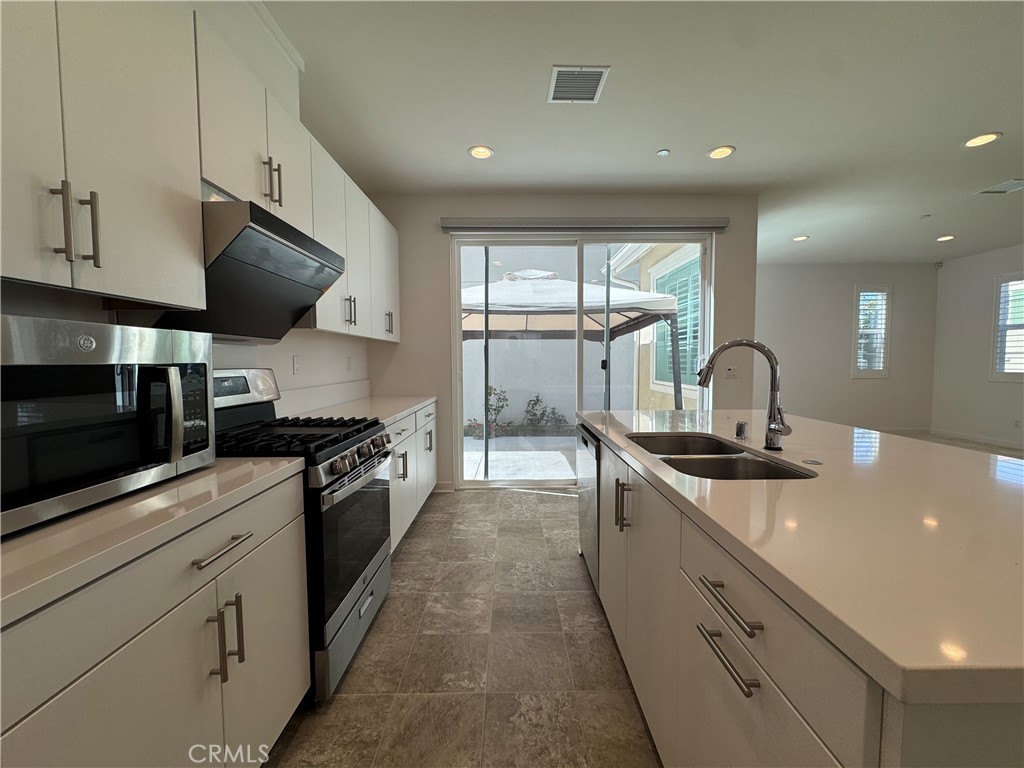 7018 Aloe Ln