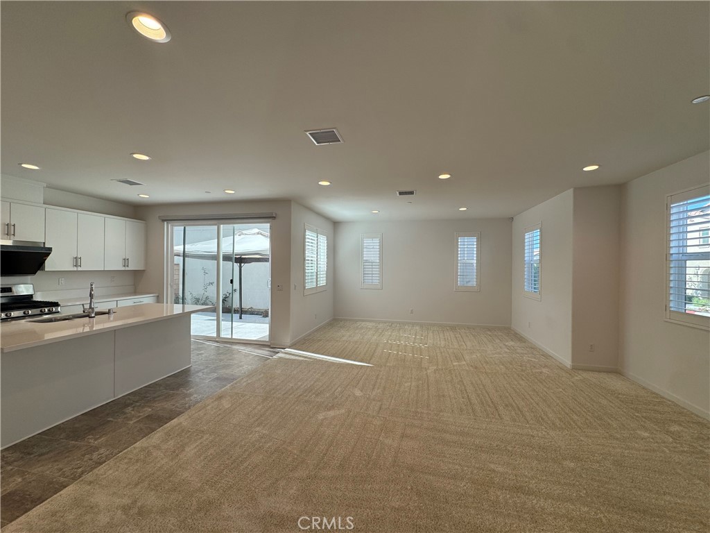 7018 Aloe Ln