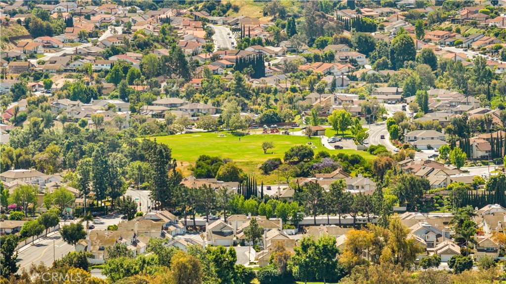 16577 Flower Glen