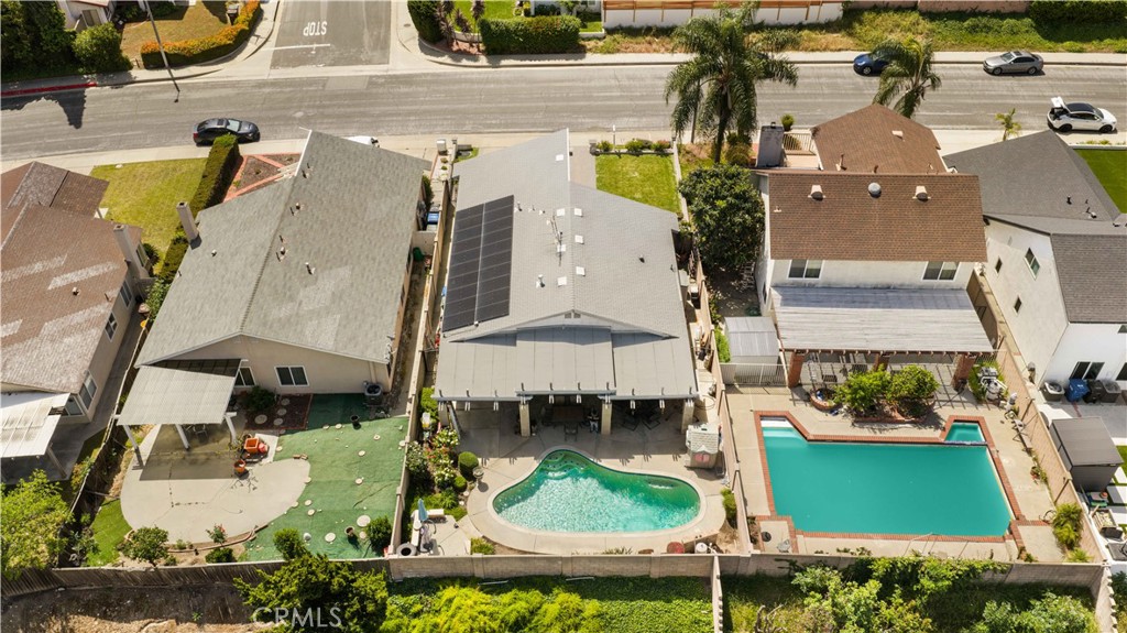 16577 Flower Glen