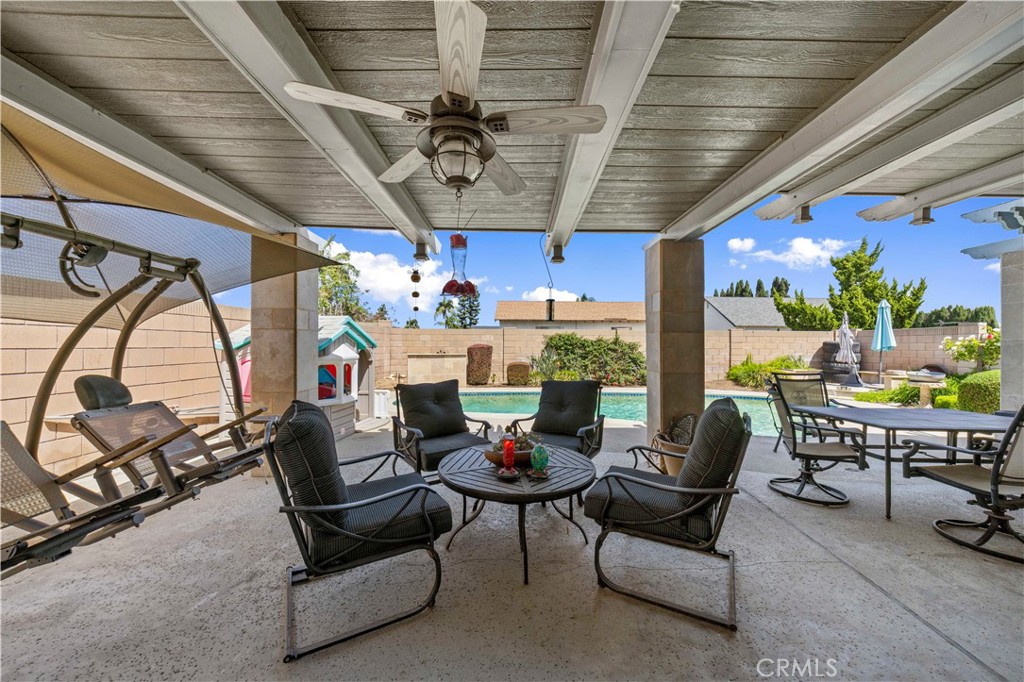 16577 Flower Glen