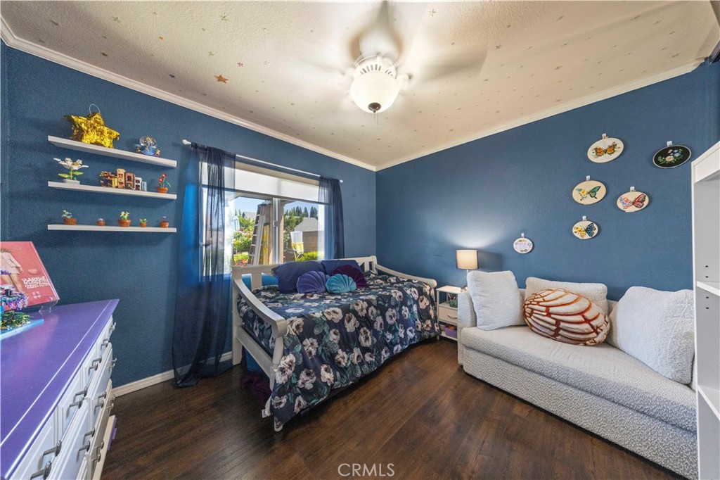 16577 Flower Glen