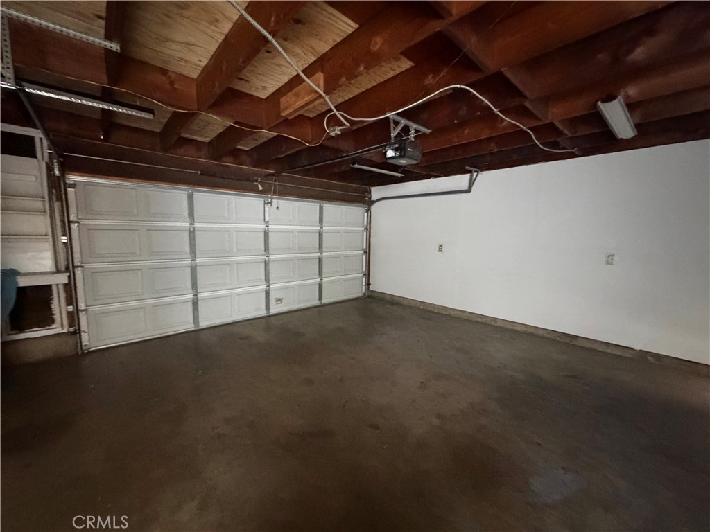 1335 N Elderberry