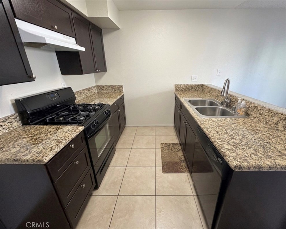1335 N Elderberry