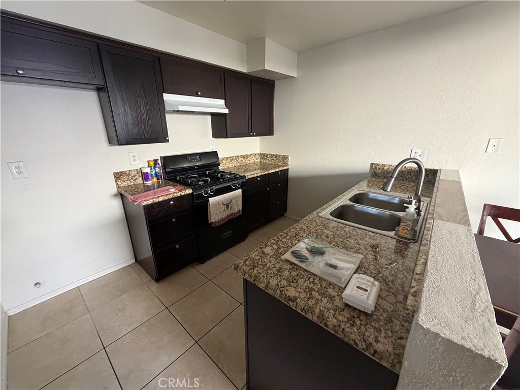 1335 N Elderberry